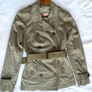 Like new Burberry Brit classic trench! Only worn a couple times. MSRP $595.